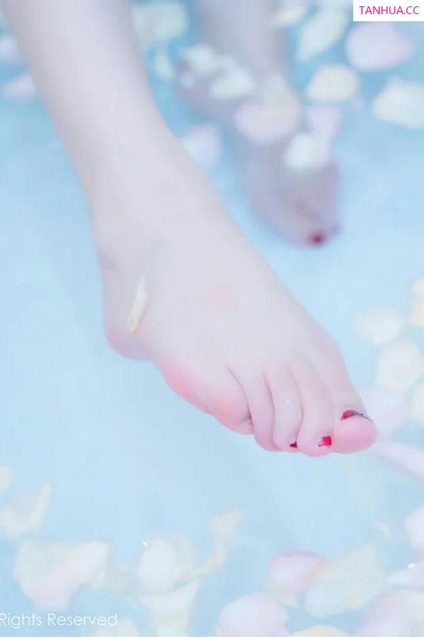   [XiuRen]高清写真图 2023.06.28 No.6986 加朵babe 浴室美腿第65张图片